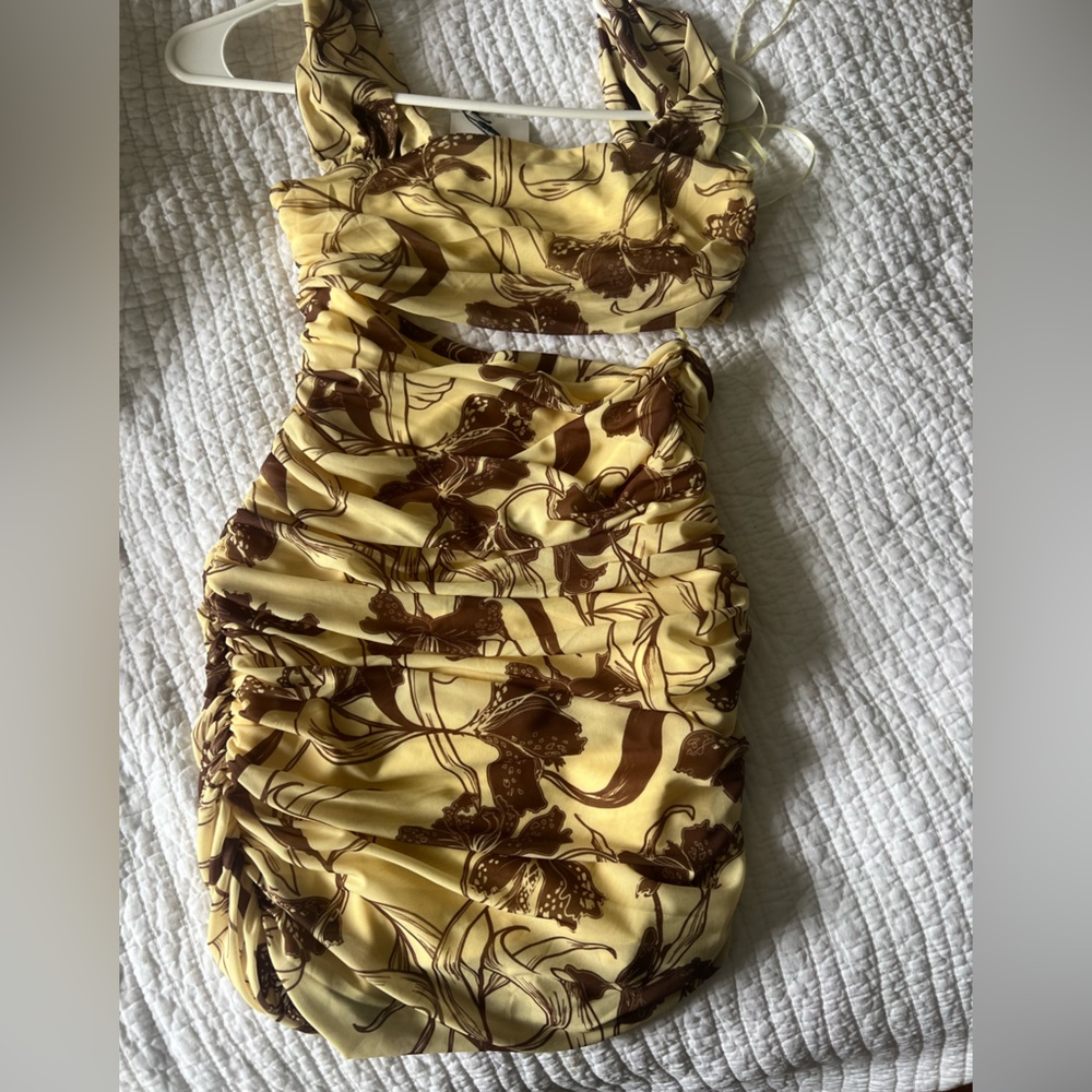 Zara Yellow and Brown Patterned Dress